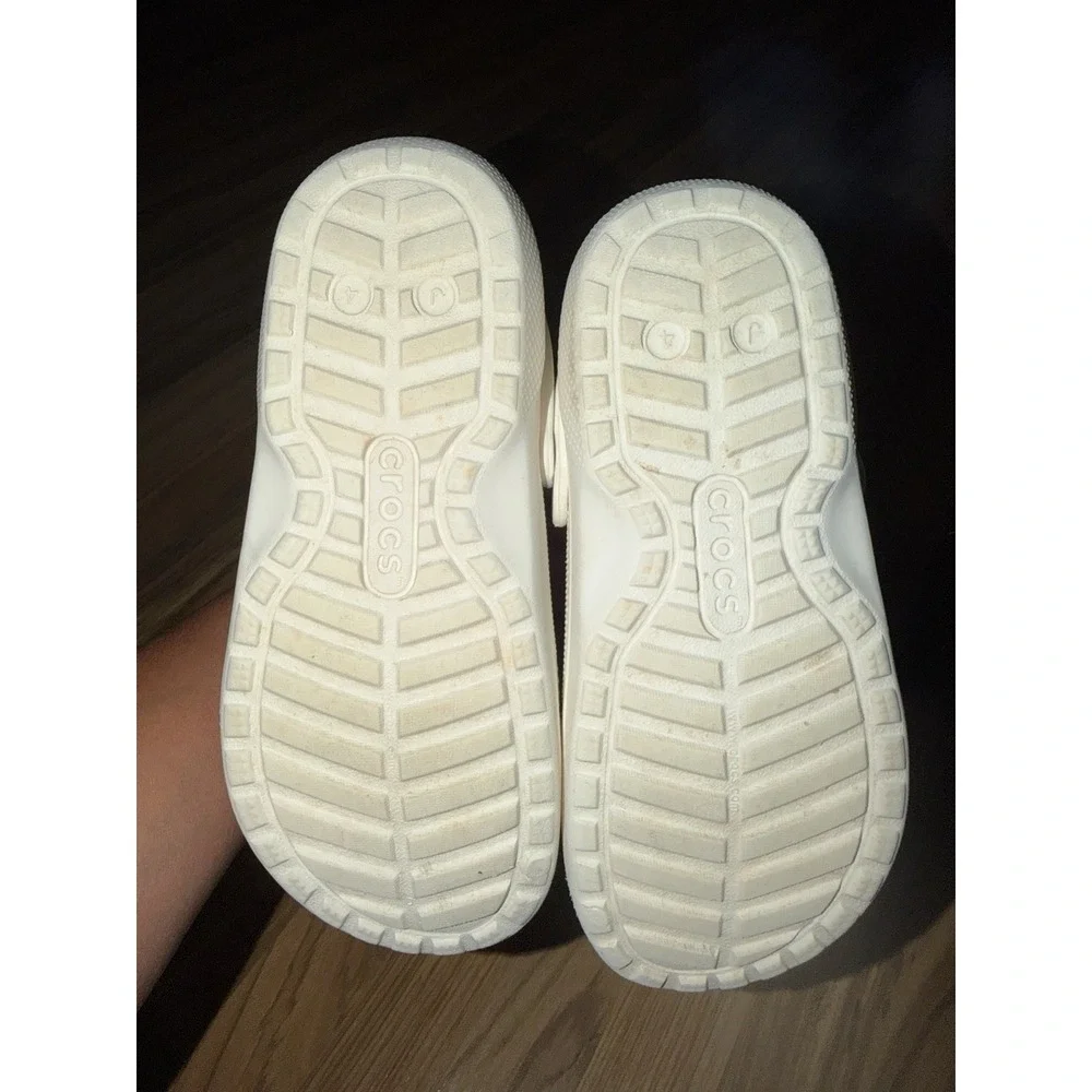 Crocs Kids J3 3 Classic Clog Fleece Lined White Gray Youth Unisex Boys Girls EUC